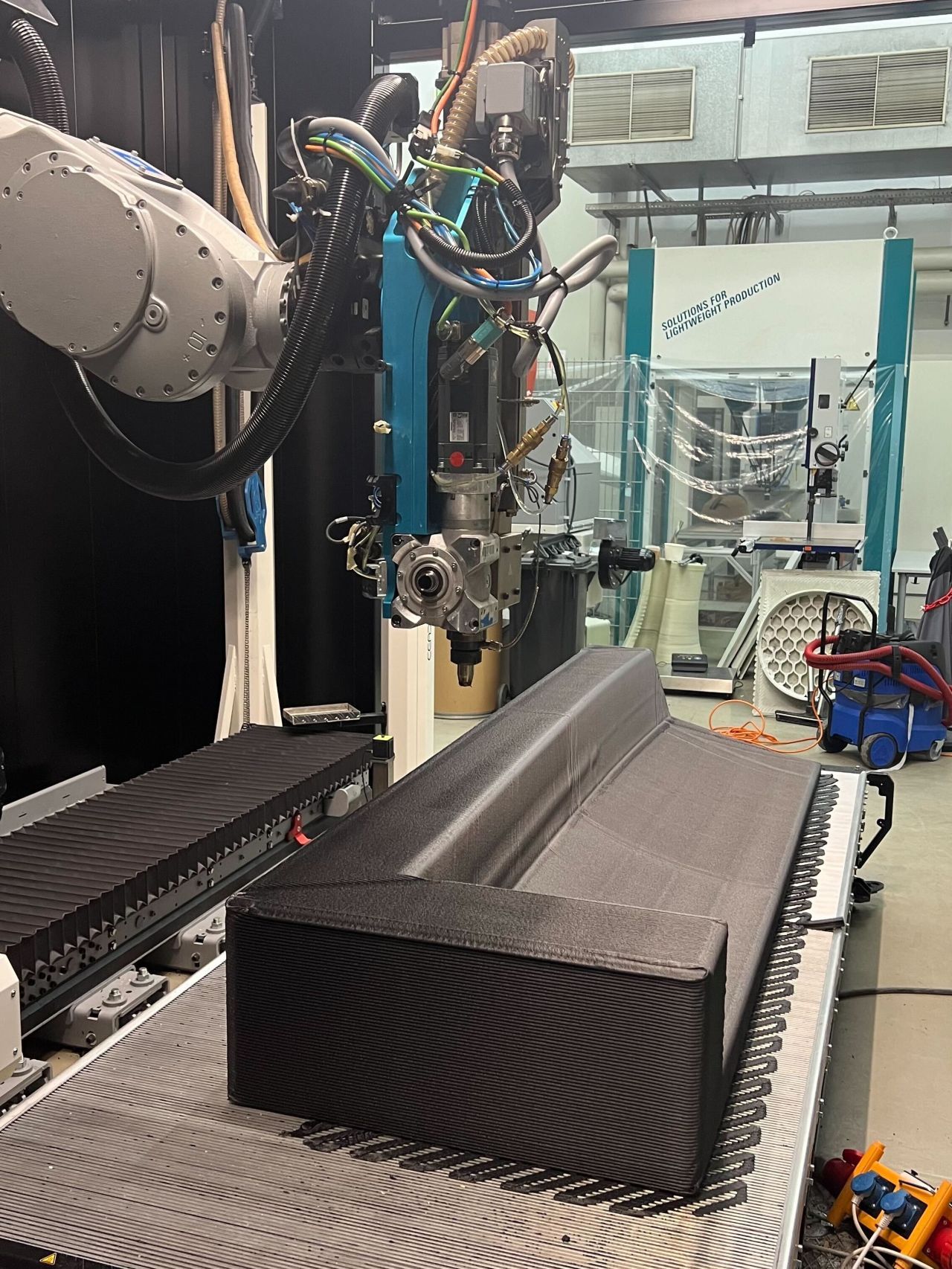 impetus boat - img02