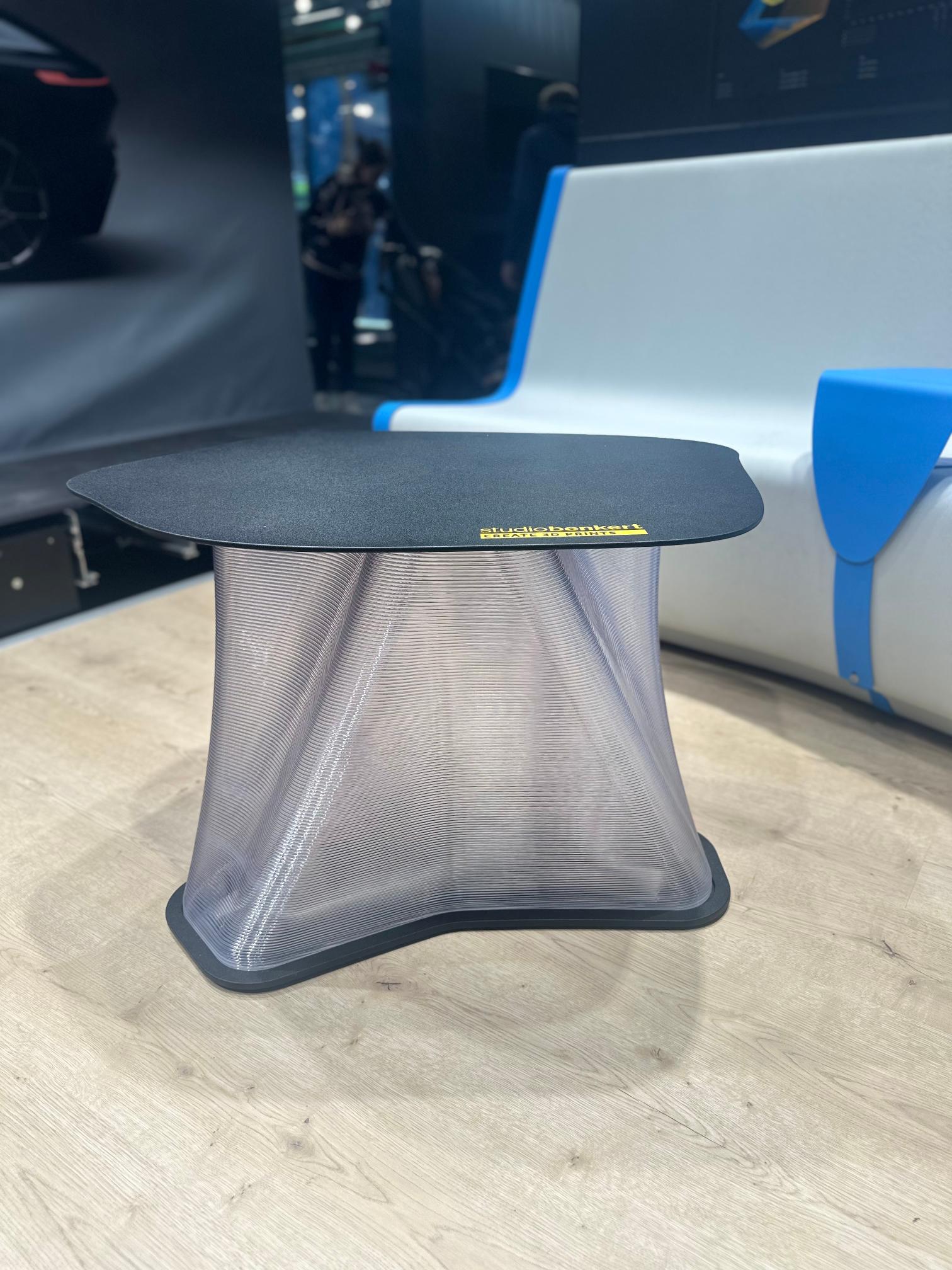 Side-table-3D-printed